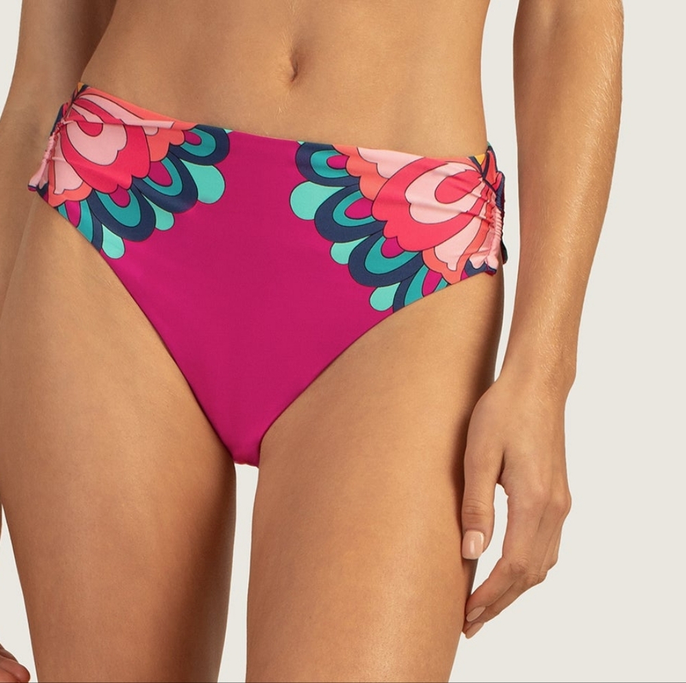 NWT Trina Turk Medallion High Waist Bottom Size 8